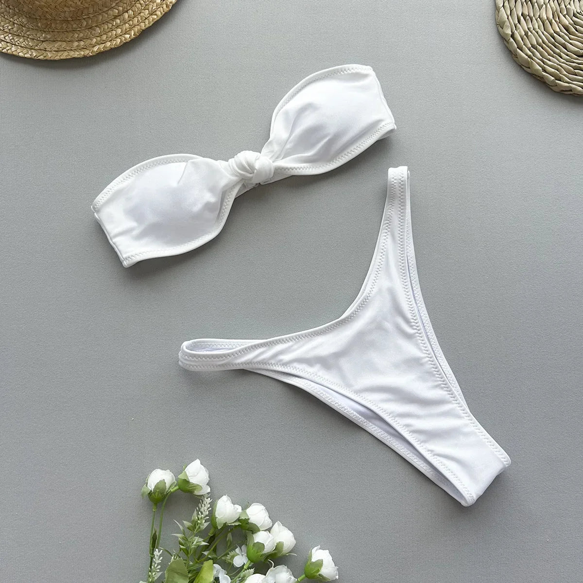 Bandeau Geknoteter High-Cut Bikini – Brasilianischer Stil für selbstbewusste Frauen